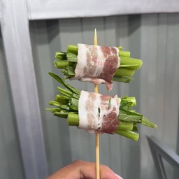 หมูพันผักบุ้ง