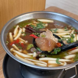 ต้มซุปเปอร์เนื้อเปื่อย ( Braised Beef Shank Spicy Soup )