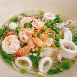 ก๋วยเตี๋ยวน้ำใสทะเลล้วน