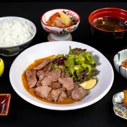 GYUTAN SET