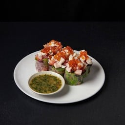 CRAB SPICY SALAD ROLL