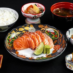 SALMON WARAYAKI SET