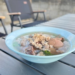 ร้านต้มเลือดหมู by ไข่ต้ม