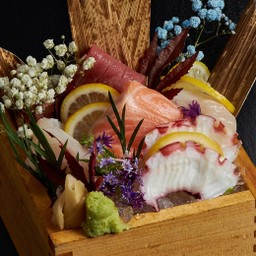 SASHIMI 5 KIND For 1 Person