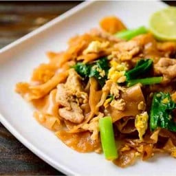 ร้านอาหารเพชรแว๊บจัด (ปั๊มเท่งขาขึ้น)