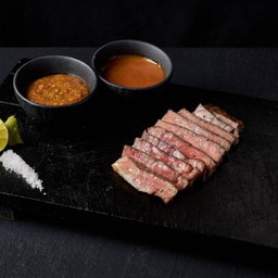 KUROGE WAGYU SIRLOIN WARAYAKI (200g)
