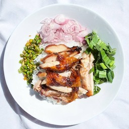 ข้าวยำไก่แซ่บ