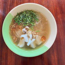 ก๋วยจั๊บญวณหมึก