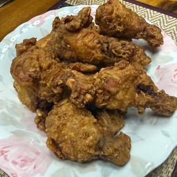 ข้าวปีกบนทอดน้ำจิ้มแจ่ว ชุด 10  ชิ้น