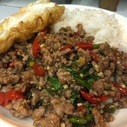 ข้าวกะเพราเนื้อ+ไข่ดาว