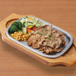 หมู / ไก่ ผัดซีอิ๊วกระทะร้อน