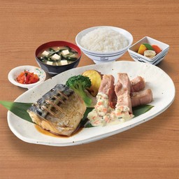 ชุดปลาซาบะย่างซีอิ๊วและหมูคุโรบุตะสเต็ก