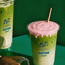 Matcha Strawberry foam