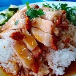 ข้าวขาหมู เต็มพุง