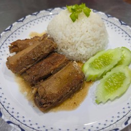 กระดูกหมูตุ๋นพริกไทยดำ
