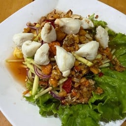 ยำไข่ปูกะเนื้อปูก้อน