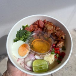 ข้าวขยำหมูทอด