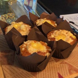 Lemon muffin.