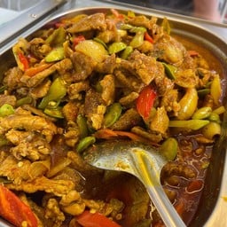พริกแดงแกงใต้ บางกรวย