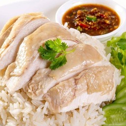 ข้าวมันไก่ไฮโซ(ไก่ฉ่ำนุ่มพรีเมี่ยม)
