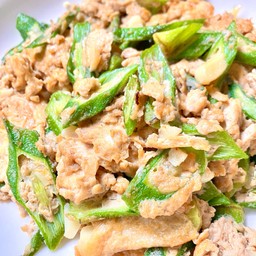 กระเจี๊ยบผัดไข่