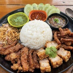 หมูทอดคำโต