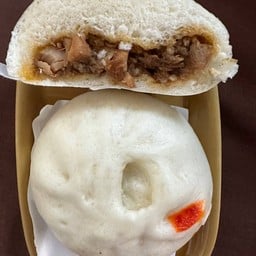 ซาลาเปา หมูแดง