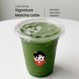 Signature Matcha Latte (Cold Whisk)