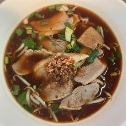 ก๋วยเตี๋ยวเป็ดพะโล้