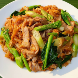ผัดซีอิ๊วหมู