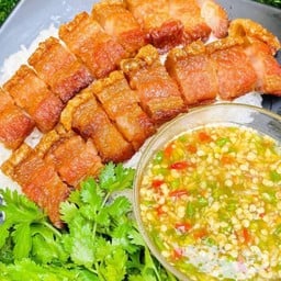 ข้าวหน้าหมูทอด