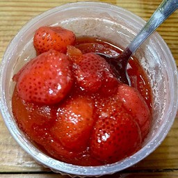สตอเบอรี่ลอยแก้ว