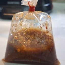 ร้านหมูย่าง (ด้านข้างศูนย์อาหารเดอะฟิวชั่นบ้านท่อ)