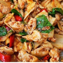 พริกแกงไก่หน่อไม้ดอง