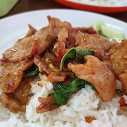 กะเพราหมูชิ้น