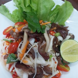 ยำเห็ดมังสวิรัติ