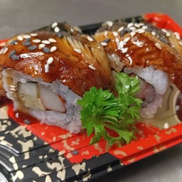 ข้าวปั้นม้วนหน้าปลาไหลย่างซีอิ๊ว