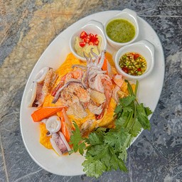 ข้าวหน้าไข่ข้นทะเลทรงเครื่อง