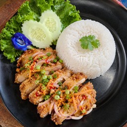 ข้าวยำไก่แซ่บ