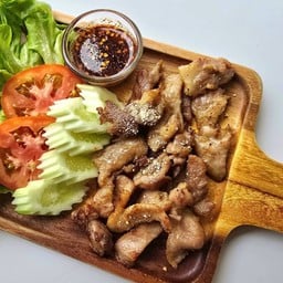 สันคอหมูย่าง จิ้มแจ่ว