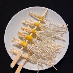 เห็ดเข็มทอง