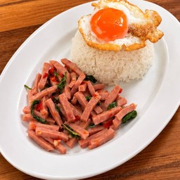 กะเพราแฮม ราดข้าว ฟรีน้ำซุป