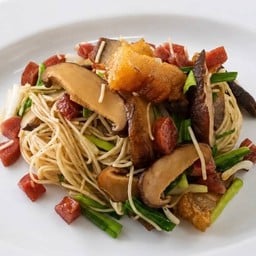 ผัดหมี่ฮ่องกง ทรงเครื่อง