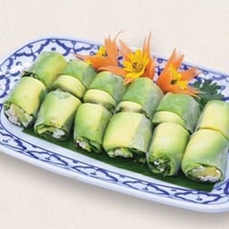 ปอเปี๊ยะสดอโวคาโด้ไก่ / กุ้ง