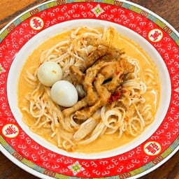 ขนมจีน น้ำยากะทิ - ฟรี ชุดผัก
