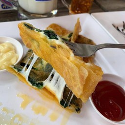 7.8 โรตีผักโขม+ชีส