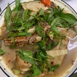 ต้มโคล้งไก่ย่างหน่อไม้ดอง