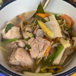 ไก่บ้านต้มใบมะขาม