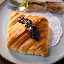 Chocolate Croissant 