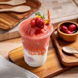 สตอเบอรี่โยเกิร์ตสมูทตี้.